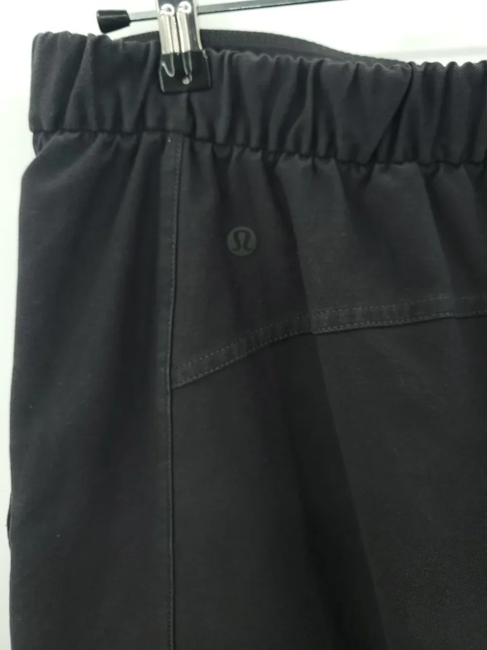 Lululemon Light Utilitech Cargo Pocket High-Rise Crop Sz 30 Graphite Grey